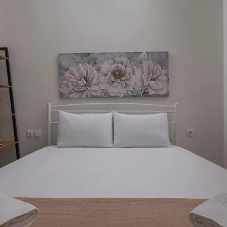 Apartment White Pearl Collection Flogita