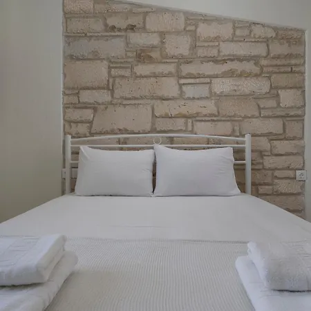 Daire White Pearl Collection *