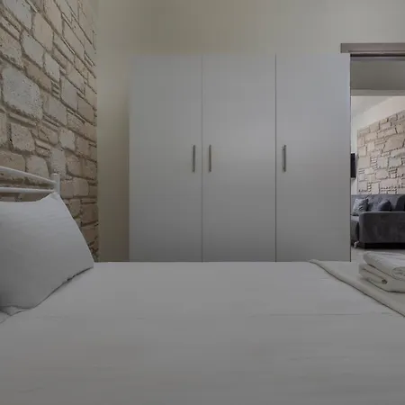 Daire White Pearl Collection *