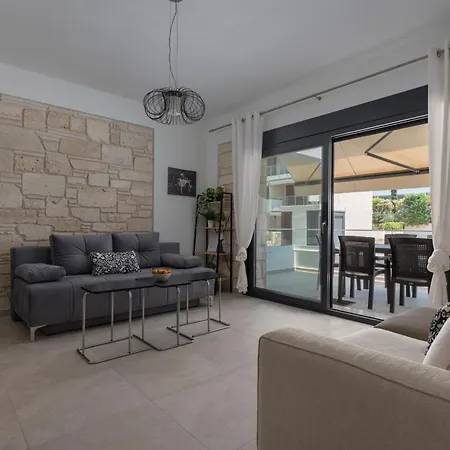 White Pearl Collection פלוגיטה